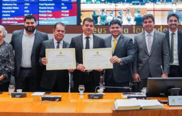 Guilherme Paz reconhece legado de Marreca e Júnior Marreca em solenidade na Alema